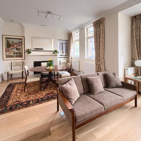 Serene Townhouse With Parking London Exterior photo
